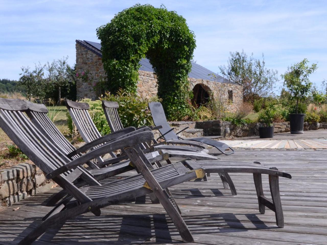 Gorgeous Holiday Home In Stoumont With Garden Экстерьер фото
